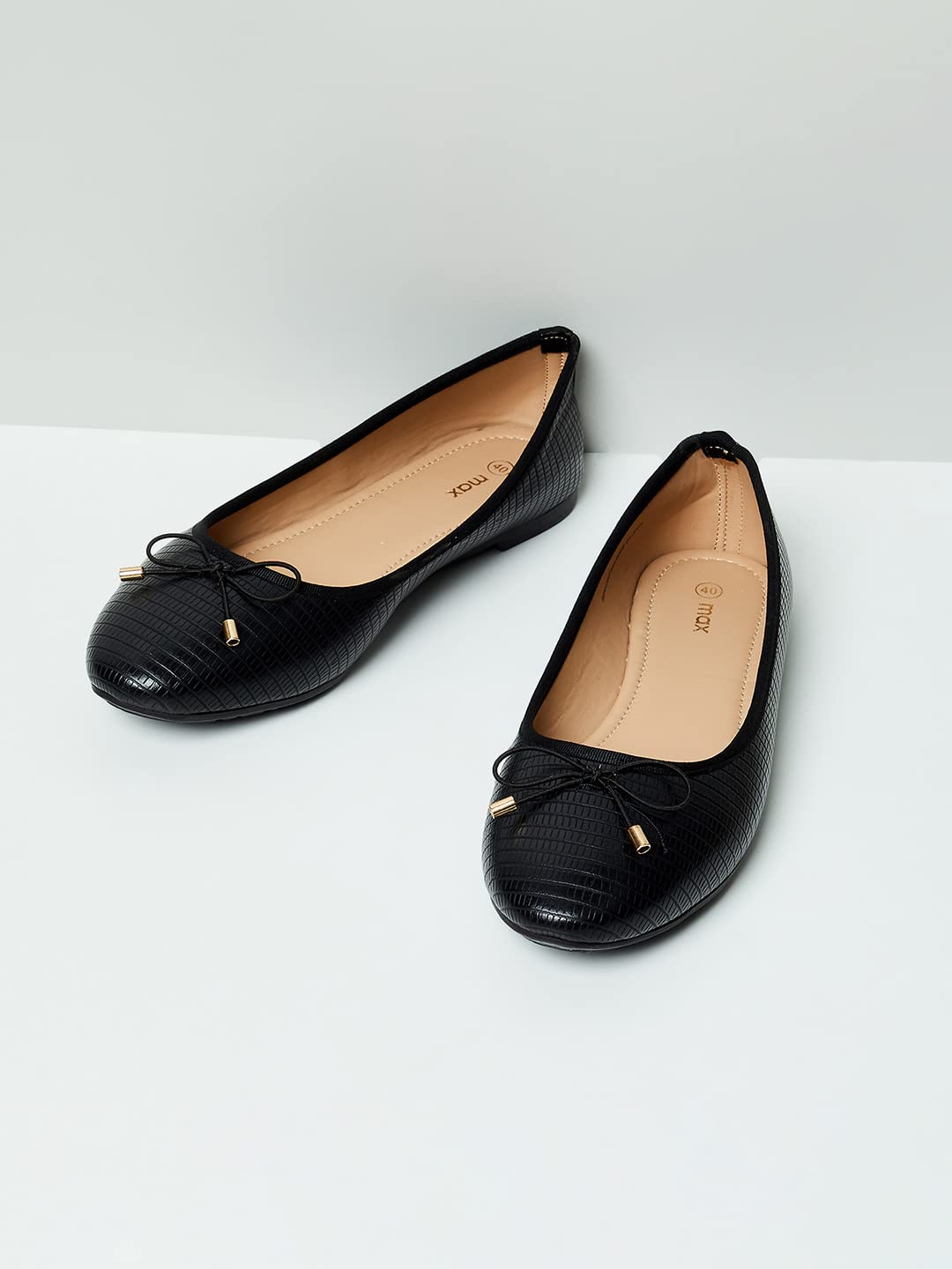 Max Women Ballerinas