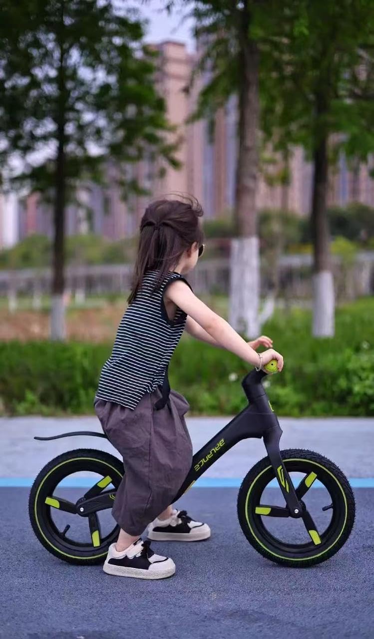Toddler Balance 14” Sport Bike – No Pedal Balance Bicycle for Kids 1 to 4 Years, Gift for Boys Girls, Mini Grips & Flat-Free Tires – Tool-Free Assembly & Adjustments Black Greay (Black)